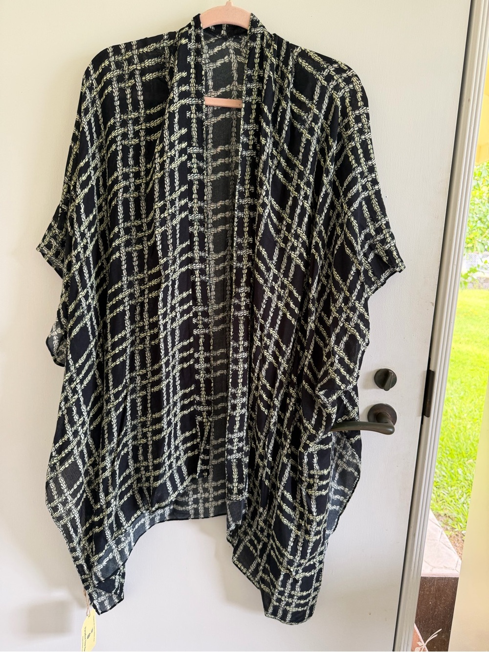 Paradise Now pikake lei print kimono NEW NWT Hawaii